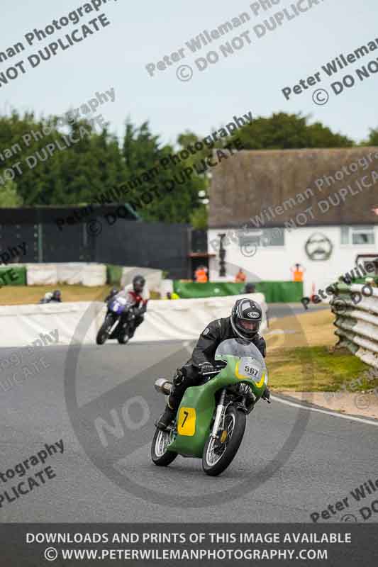 Vintage motorcycle club;eventdigitalimages;mallory park;mallory park trackday photographs;no limits trackdays;peter wileman photography;trackday digital images;trackday photos;vmcc festival 1000 bikes photographs
